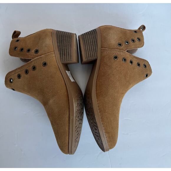 SKECHERS Lasso Auger Grommet Accent Cognac Suede Leather Ankle Booties Sz 7 - Picture 4 of 11
